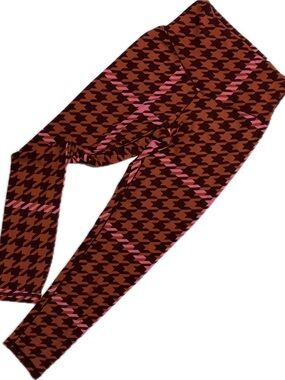 Offline by Aerie High-Rise Houndstooth Leggings in Brown & Pink